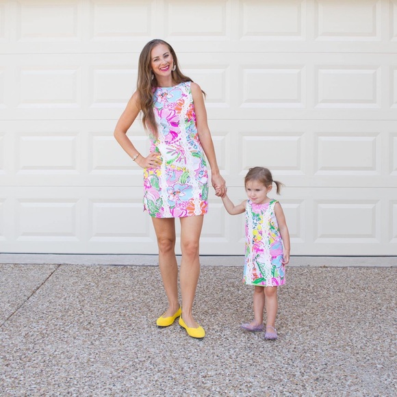 Lilly Pulitzer Dresses & Skirts - Lilly Pulitzer Nosey Posie Shift Mini Dress
